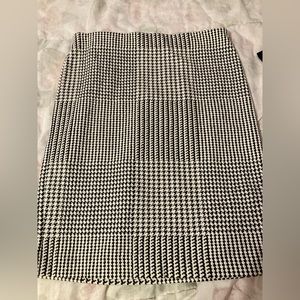 NWOT Philosophy black/white checkered knee length pencil skirt